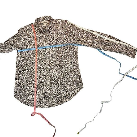 𝅺H&M Brown Animal Print Button Down Shirt Long Sleeve Wrists Buttoned Size 2 - Picture 8 of 9